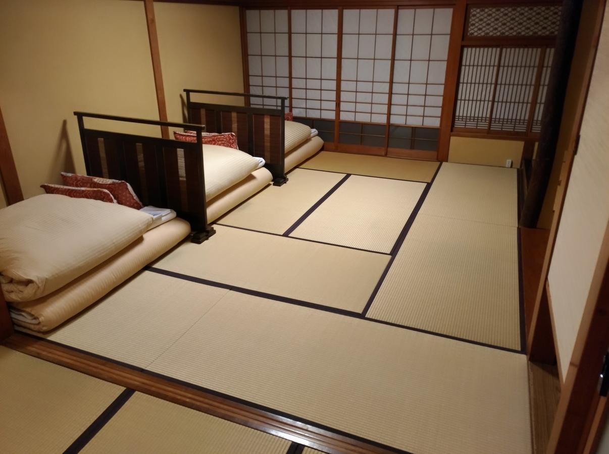 K'S House Ito Onsen - Historical Ryokan Hostel Екстер'єр фото