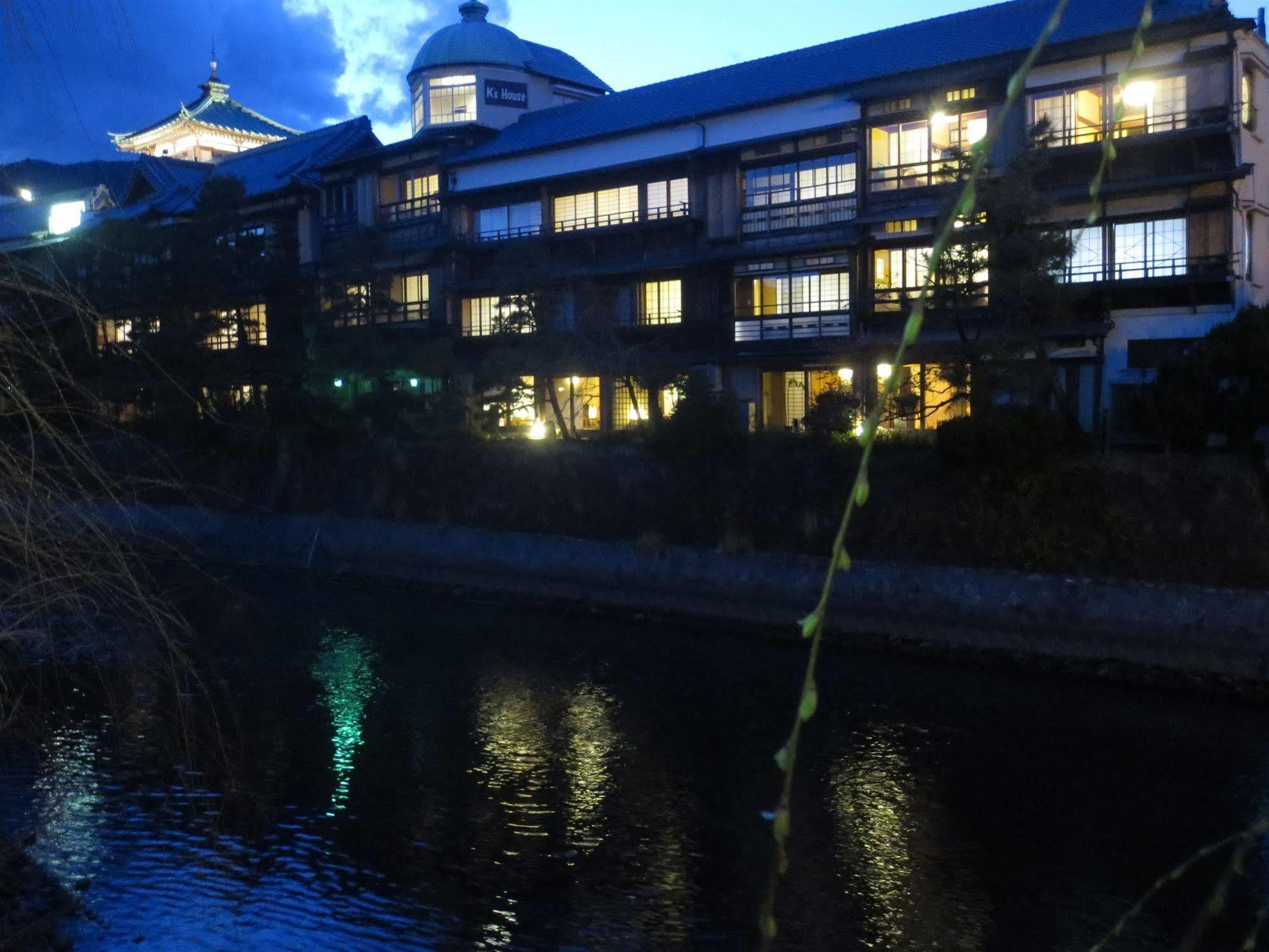 K'S House Ito Onsen - Historical Ryokan Hostel Екстер'єр фото