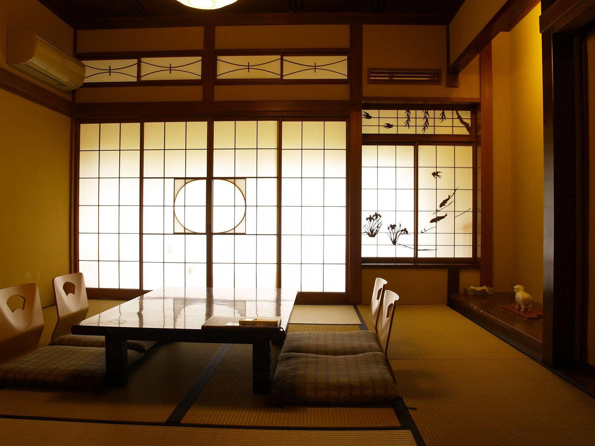 K'S House Ito Onsen - Historical Ryokan Hostel Екстер'єр фото