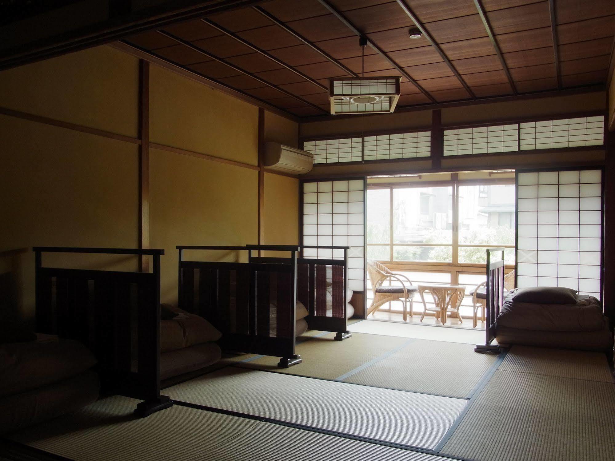 K'S House Ito Onsen - Historical Ryokan Hostel Екстер'єр фото