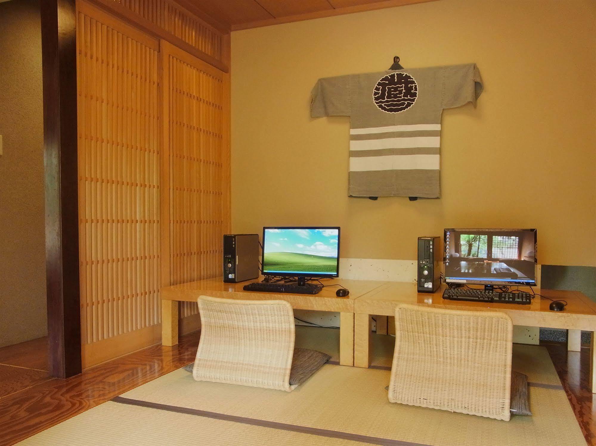 K'S House Ito Onsen - Historical Ryokan Hostel Екстер'єр фото