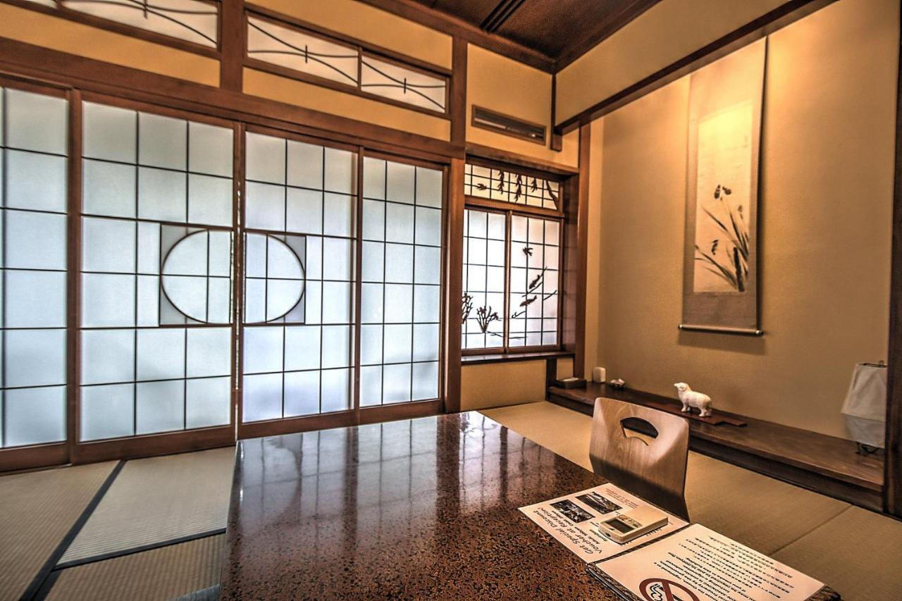 K'S House Ito Onsen - Historical Ryokan Hostel Екстер'єр фото