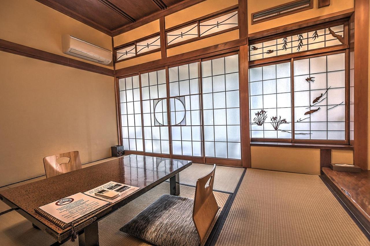 K'S House Ito Onsen - Historical Ryokan Hostel Екстер'єр фото