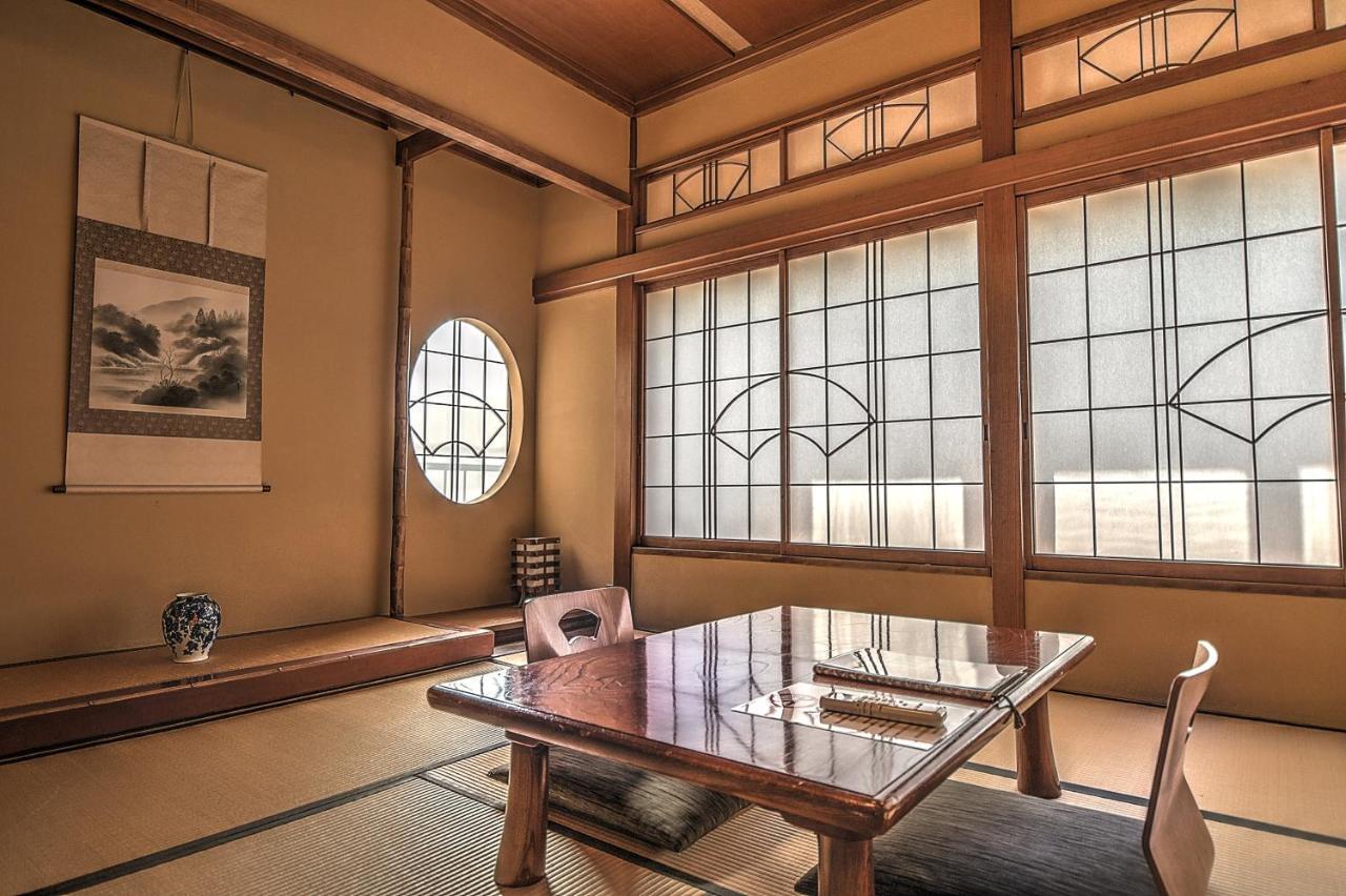 K'S House Ito Onsen - Historical Ryokan Hostel Екстер'єр фото